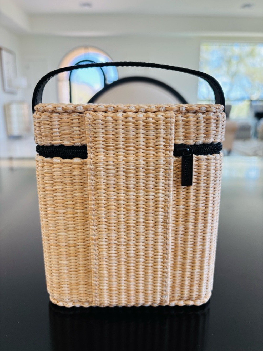 CHANEL Les Beiges Wicker Cosmetic Case + Box - Picture 2 of 6